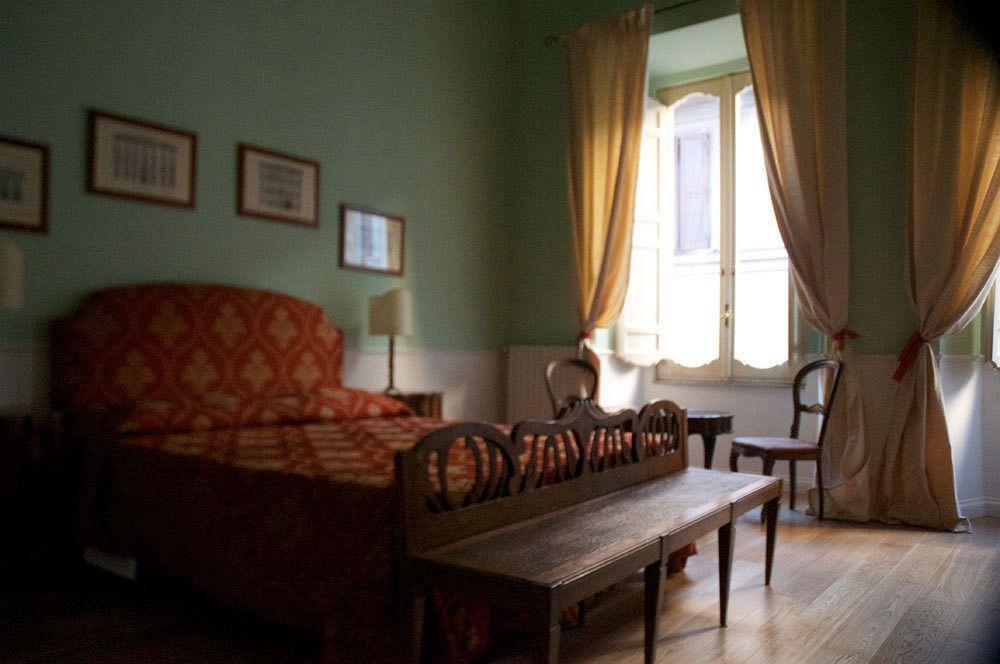 Relais Teatro Argentina Bed & Breakfast Roma Ngoại thất bức ảnh