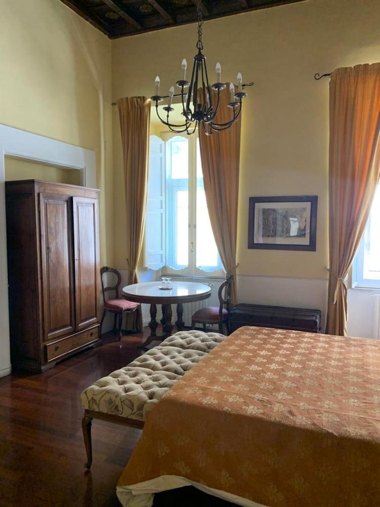 Relais Teatro Argentina Bed & Breakfast Roma Ngoại thất bức ảnh