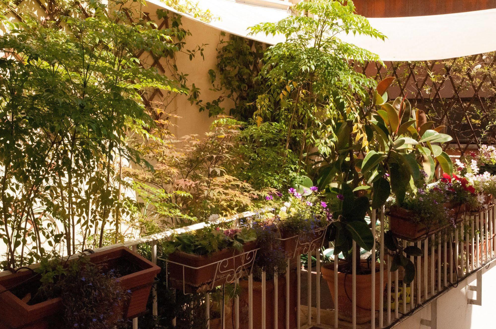 Relais Teatro Argentina Bed & Breakfast Roma Ngoại thất bức ảnh